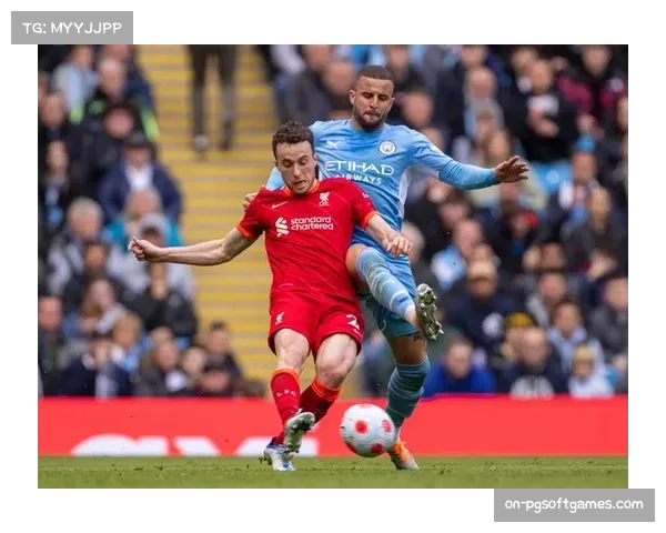 八强战启用新型足球芯片，实时传输更精确的球速与旋转数据至教练席分析平板